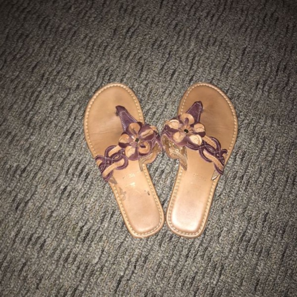 Sandles